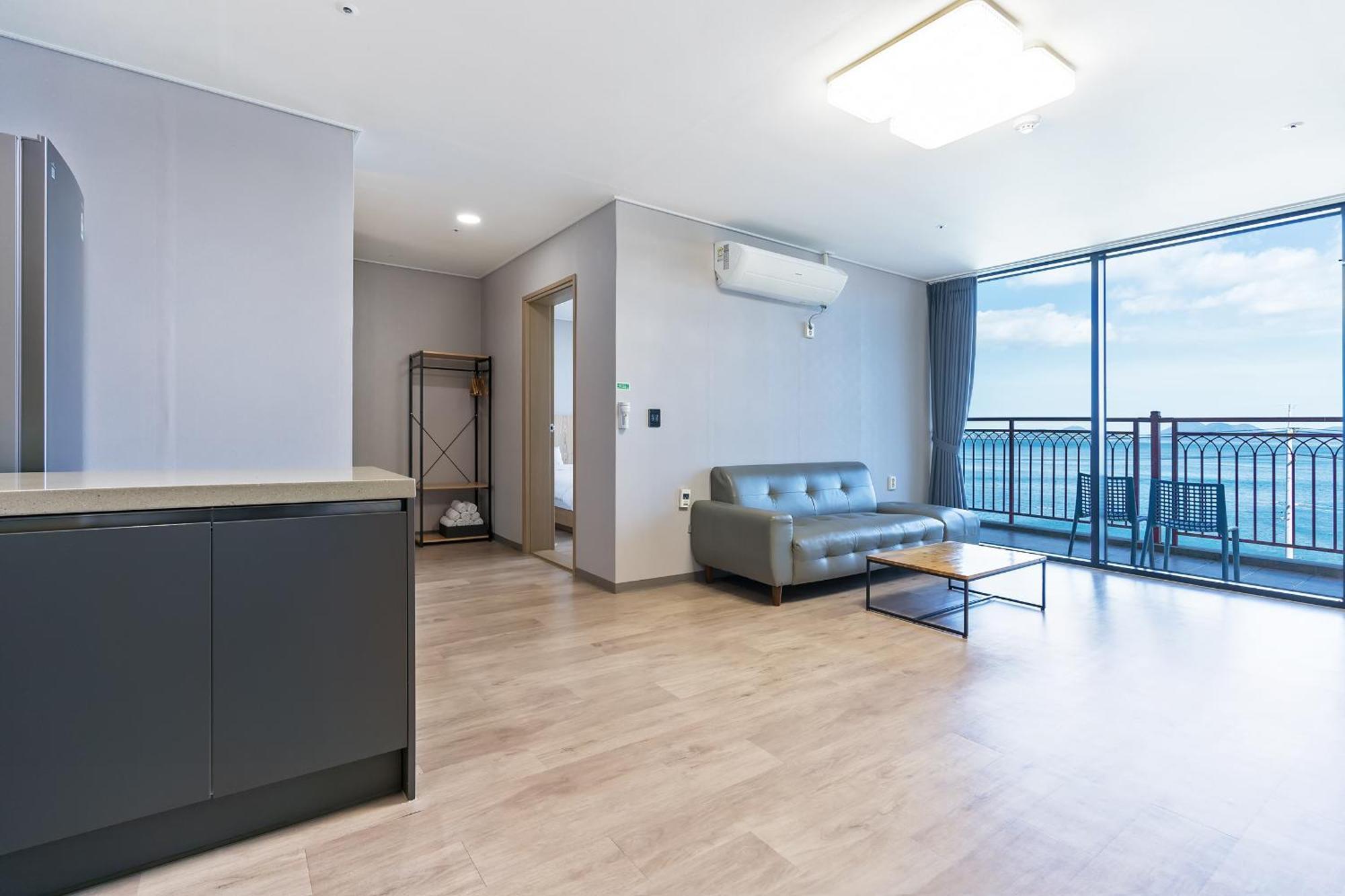 Gold Beach Resort Yeosu Exterior foto