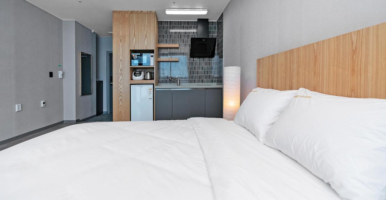 Gold Beach Resort Yeosu Exterior foto